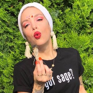 Meet your Posher, Jessica